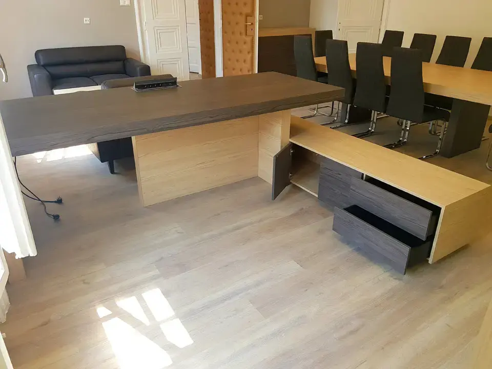 Open office munkaállomások - Többfős irodai munkaállomás program egységes kábelmenedzsmenttel., Budapest IX. kerület